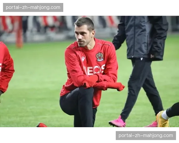 尼斯1-1朗斯,双方各取一分欧战形势未变 尼斯1-1朗斯,双方各取一分欧战形势未变